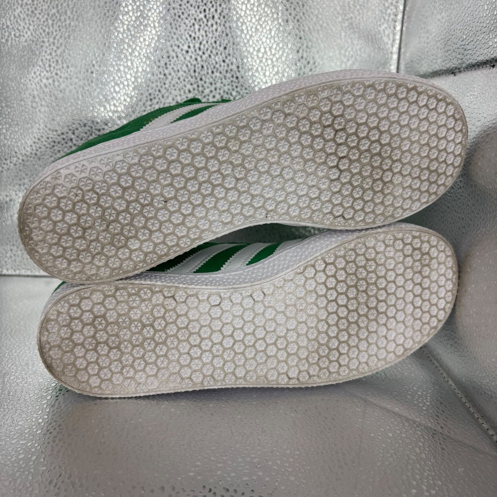 Adidas Gazelle Green Suede White Stripes Sneakers BB5477 Mens 4.5 Womens 5.5 - Picture 7 of 7